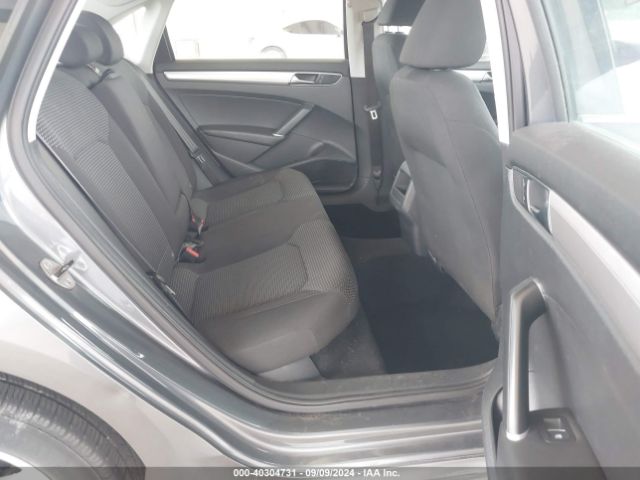 1VWAT7A31HC017216 Volkswagen Passat 1.8t S