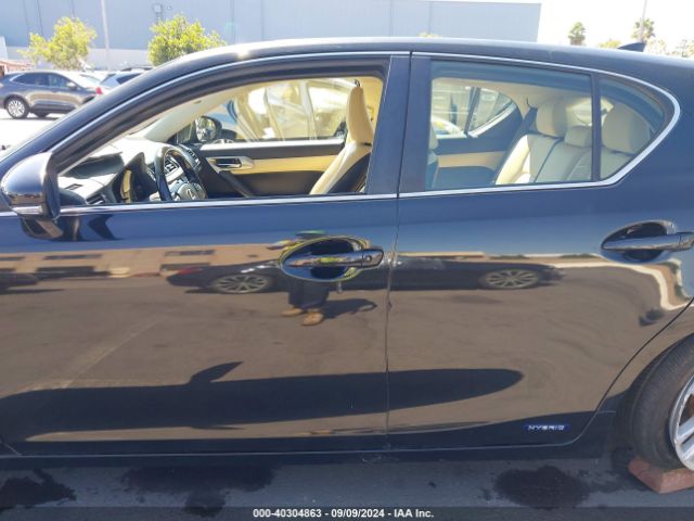 JTHKD5BH7H2280740 Lexus CT 200H