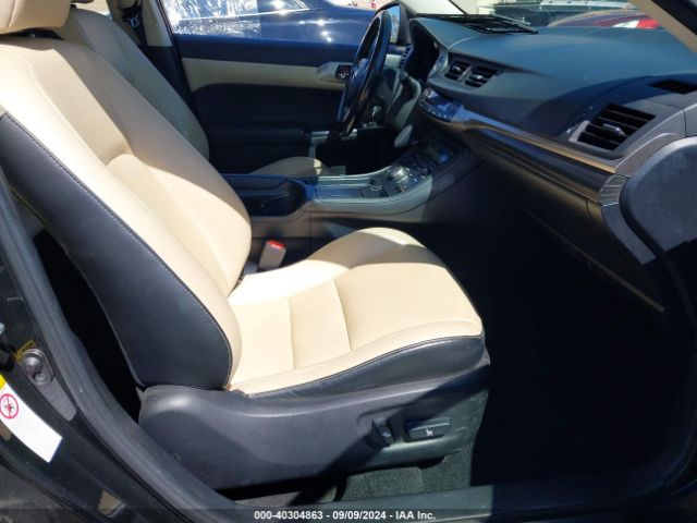 JTHKD5BH7H2280740 Lexus CT 200H