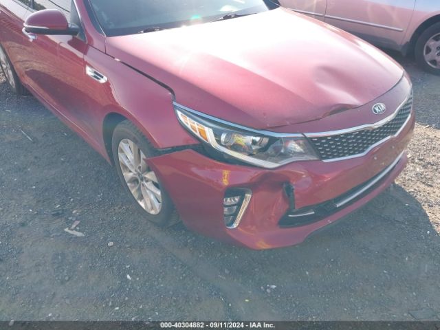5XXGT4L35JG195855 KIA Optima S