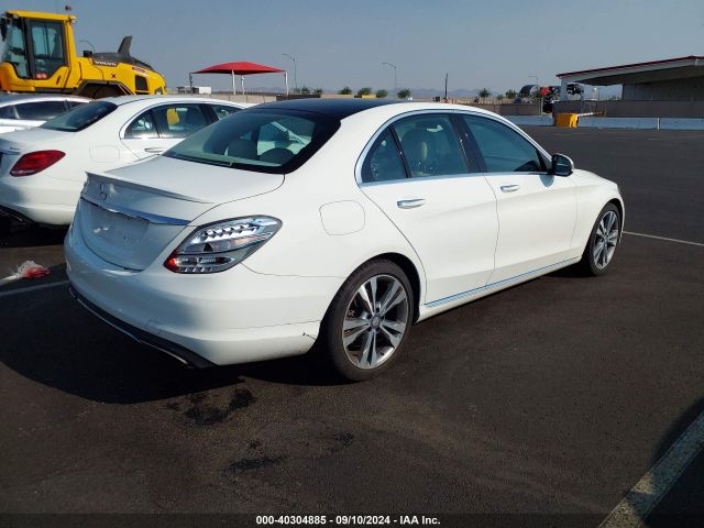 55SWF4JB5GU100542 Mercedes-Benz C 300 Luxury/sport