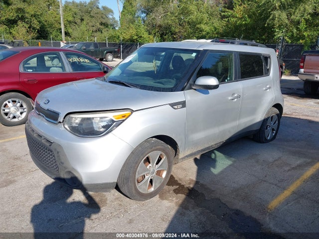 KIA Soul 2014 KNDJN2A2XE7704089 Image 2