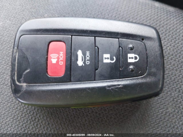 Toyota Corolla Hybrid Le 2021 JTDEAMDE2MJ003272 Image 11