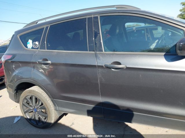 1FMCU0GD0HUE63301 Ford ESCAPE SE
