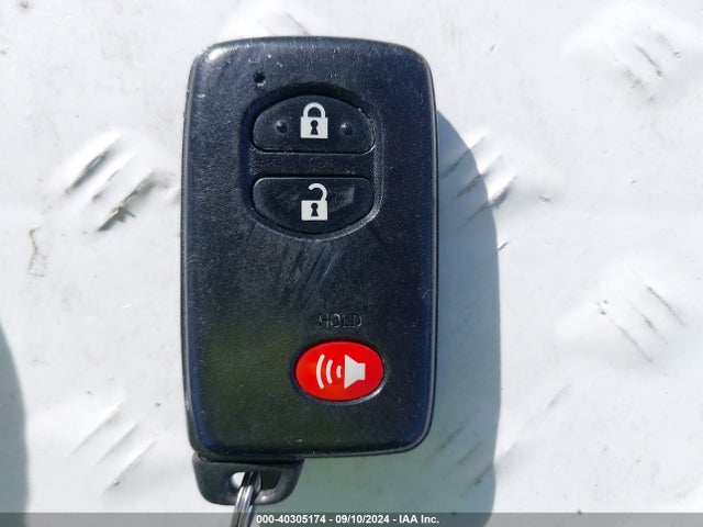 Toyota Prius Three 2014 JTDKN3DU3E0359293 Image 11