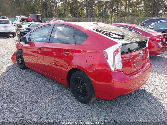 Toyota Prius Three 2014 JTDKN3DU3E0359293 Image 3