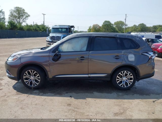 JA4AD2A35JZ036660 Mitsubishi Outlander Es