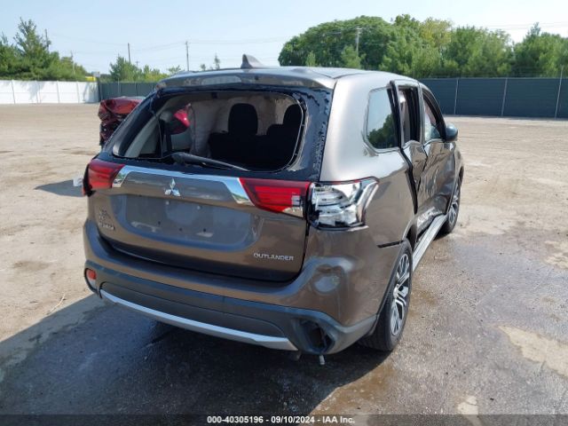 2018 MITSUBISHI OUTLANDER JA4AD2A35JZ036660 Photo 3