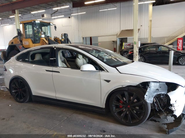 Tesla Model X 75d/p100d/p90d 2016 5YJXCBE41GF007418 Image 13