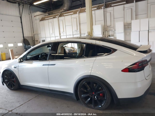 Tesla Model X 75d/p100d/p90d 2016 5YJXCBE41GF007418 Image 14