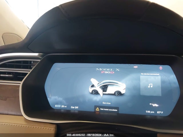 Tesla Model X 75d/p100d/p90d 2016 5YJXCBE41GF007418 Image 17