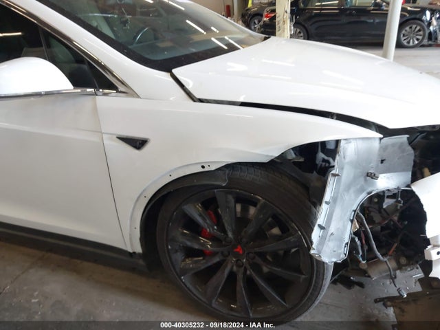 Tesla Model X 75d/p100d/p90d 2016 5YJXCBE41GF007418 Image 19