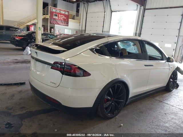 2016 TESLA MODEL X 5YJXCBE41GF007418 Photo 3