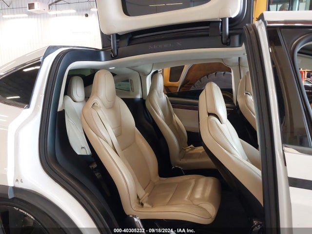 2016 TESLA MODEL X 5YJXCBE41GF007418 Photo 7