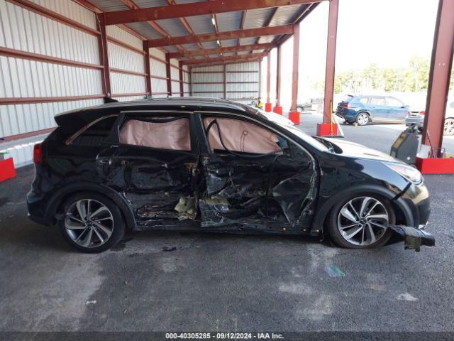 KNDCE3LC5H5058982 KIA Niro Touring