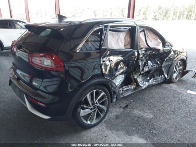 KNDCE3LC5H5058982 KIA Niro Touring