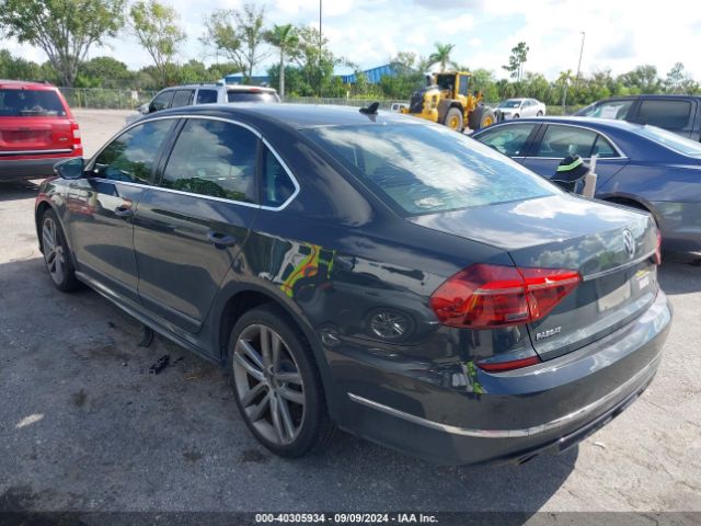 1VWDT7A36HC008685 Volkswagen Passat 1.8t R-line