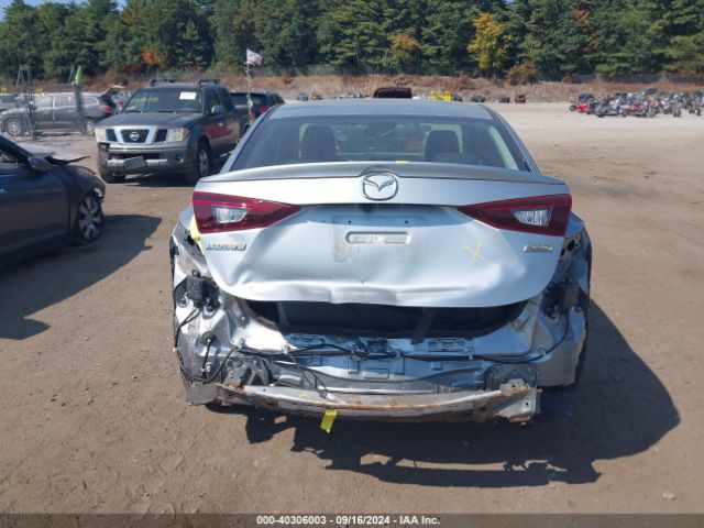 3MZBN1V38JM267840 Mazda Mazda3 Touring