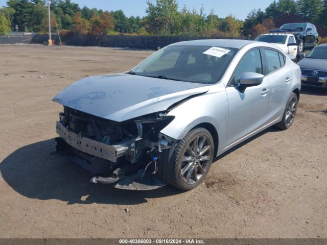 3MZBN1V38JM267840 Mazda Mazda3 Touring