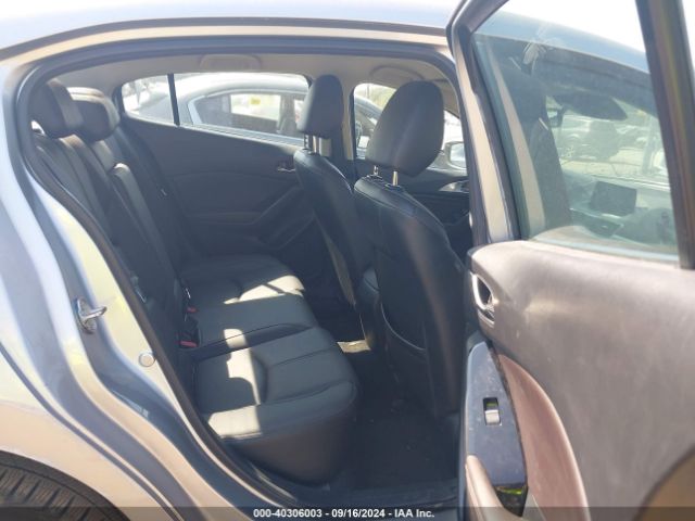 3MZBN1V38JM267840 Mazda Mazda3 Touring