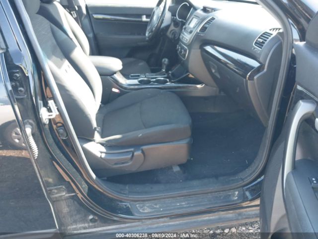 5XYKT3A68FG576992 KIA SORENTO LX