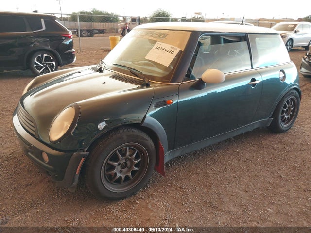 2004 MINI COOPER WMWRC33404TC51149 Photo 1