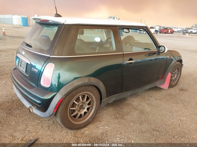 2004 MINI COOPER WMWRC33404TC51149 Photo 3