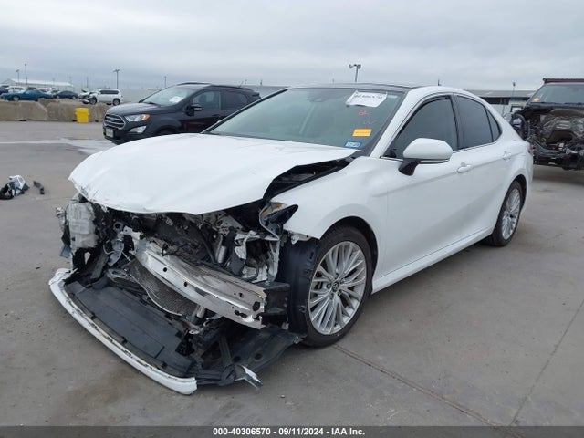 Toyota CAMRY XLE 2020 4T1F11AK0LU313734 Image 2