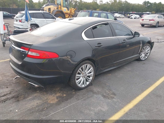 2011 JAGUAR XF SAJWA0FBXBLS13900 Photo 3