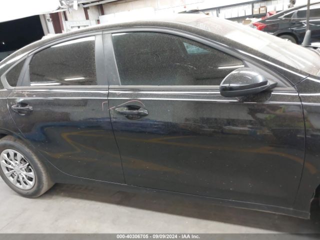 3KPF24AD1KE127329 KIA FORTE FE