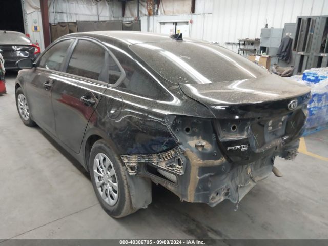 3KPF24AD1KE127329 KIA FORTE FE