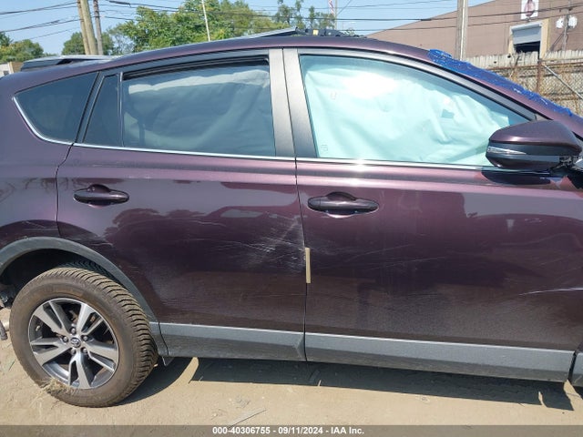Toyota Rav4 Xle 2018 2T3RFREV0JW704226 Image 13