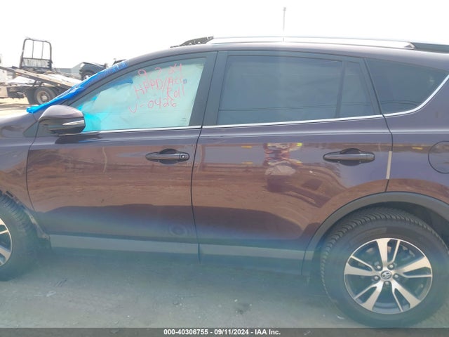 Toyota Rav4 Xle 2018 2T3RFREV0JW704226 Image 14