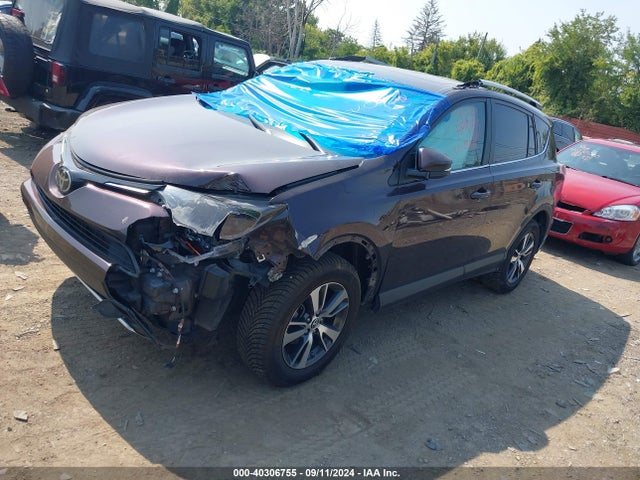 Toyota Rav4 Xle 2018 2T3RFREV0JW704226 Image 2