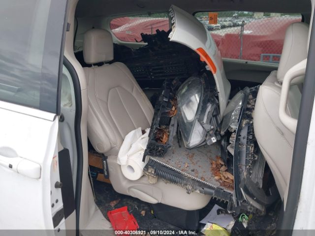 2C4RC1DG1MR538214 Chrysler Voyager Lxi