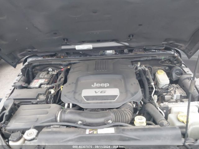 1C4HJWEG1GL165850 Jeep Wrangler Unlimited Sahara