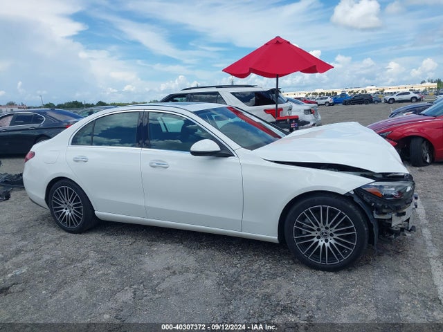 W1KAF4GB6NR015323 Mercedes-Benz C 300 Sedan
