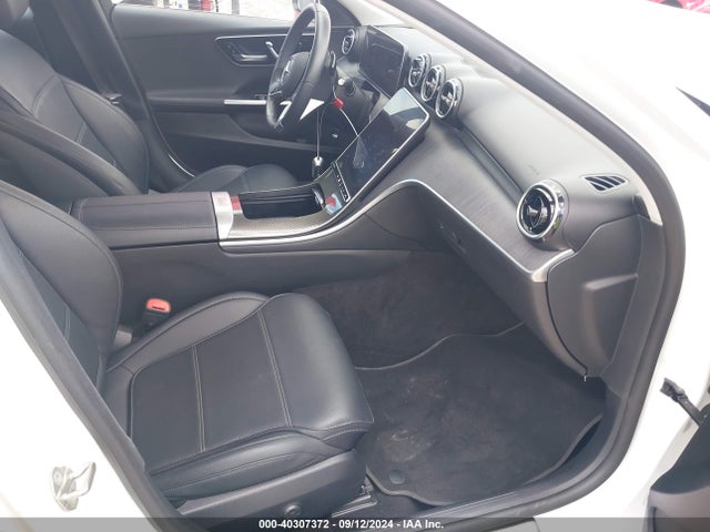 W1KAF4GB6NR015323 Mercedes-Benz C 300 Sedan