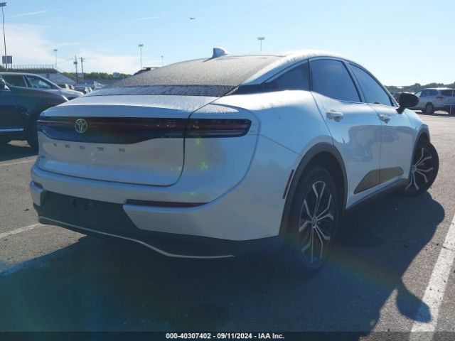JTDAAAAF6P3014519 Toyota Crown Xle