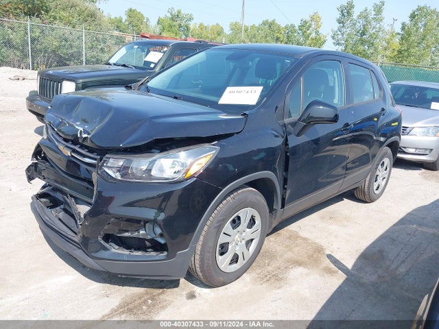 Chevrolet TRAX LS 2017 3GNCJKSB6HL272255 Image 2