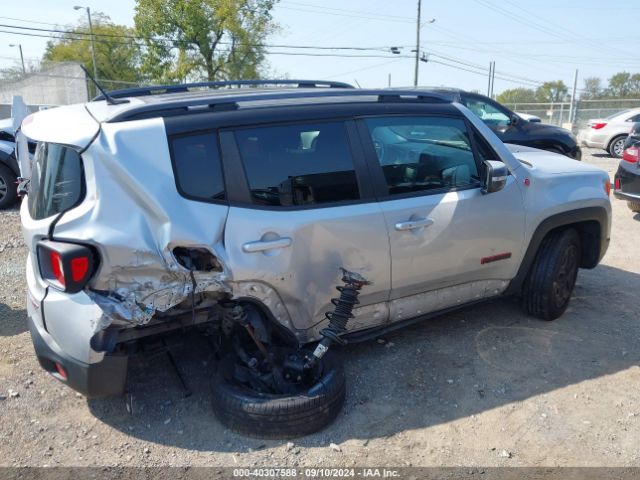 ZACCJBCT4FPB30345 Jeep Renegade Trailhawk