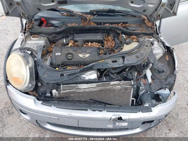 2009 MINI COOPER WMWMR33509TU96460 Photo 9