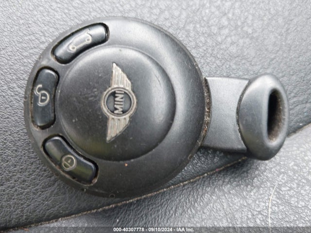 2009 MINI COOPER WMWMR33509TU96460 Photo 10