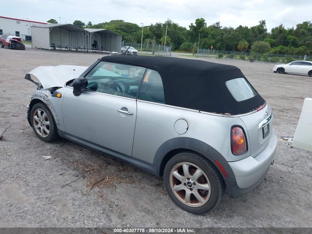2009 MINI COOPER WMWMR33509TU96460 Photo 2