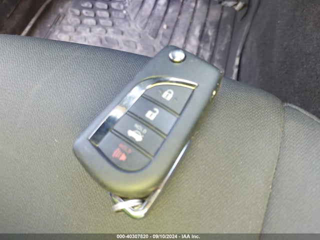 Toyota CAMRY LE 2020 4T1C11AK0LU301134 Image 11