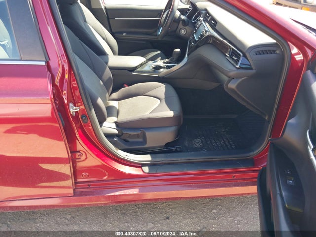 Toyota CAMRY LE 2020 4T1C11AK0LU301134 Image 5