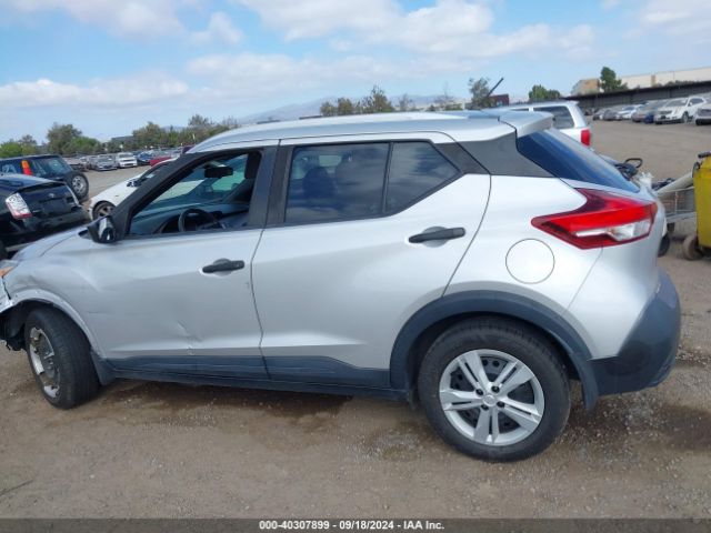 3N1CP5CU3JL520429 Nissan KICKS S