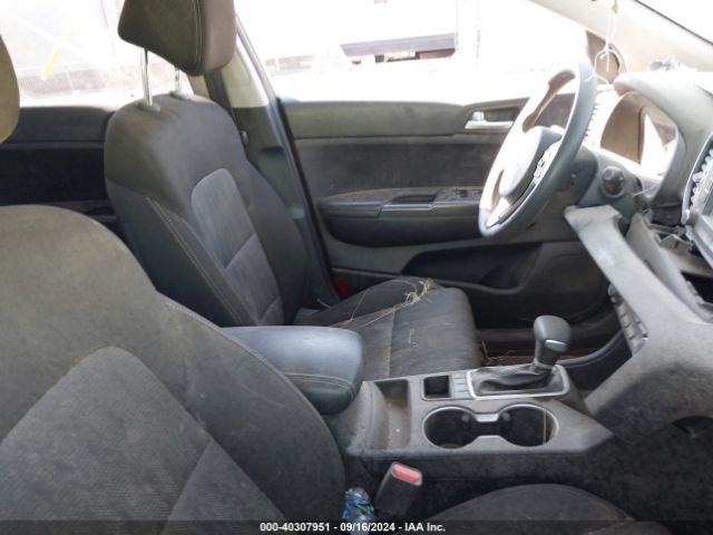 KNDPMCAC1H7296145 KIA Sportage Lx