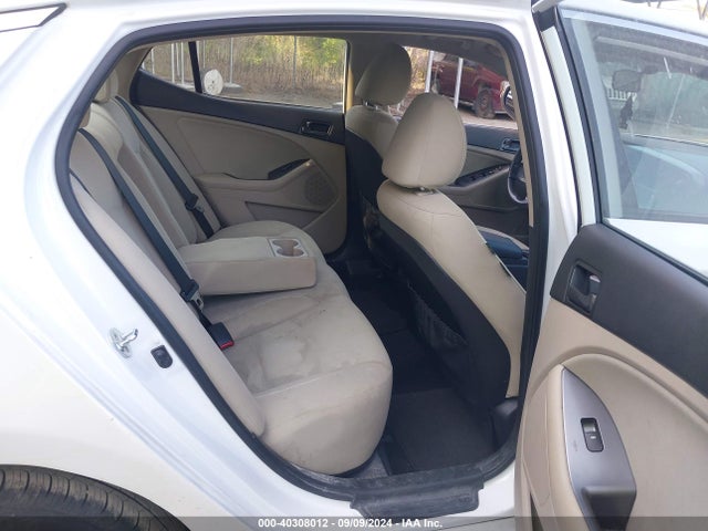 KIA Optima Lx 2015 5XXGM4A73FG417416 Image 8