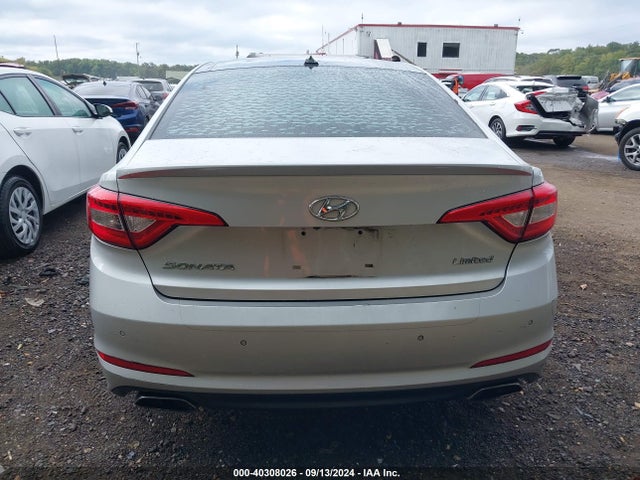 Hyundai Sonata Limited 2015 5NPE34AF2FH113807 Image 16